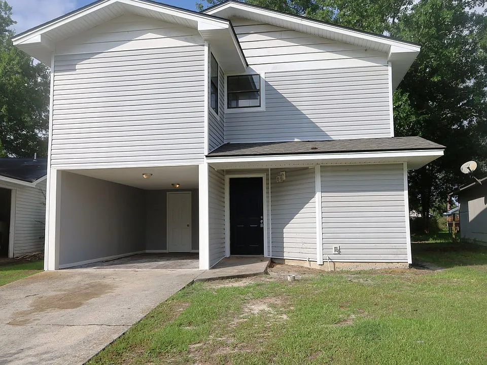 2820 Kirkwood Cir