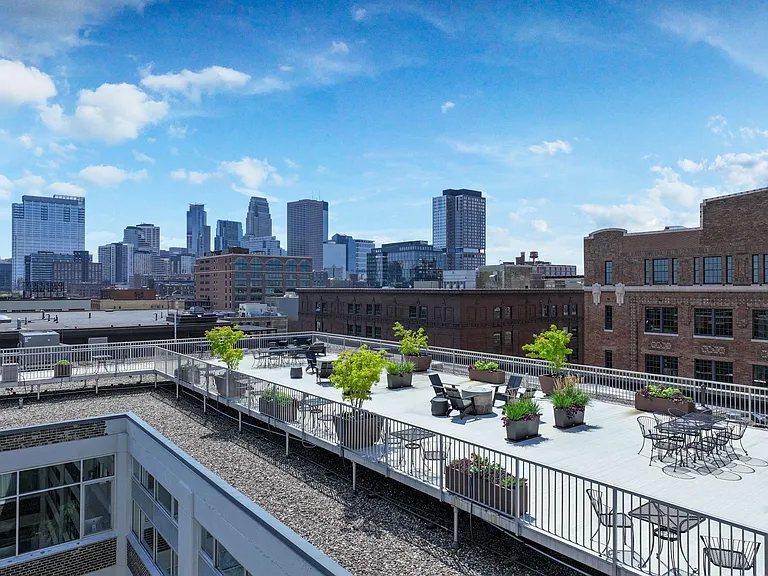700 Washington Ave N #208 — Photo 18