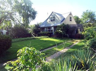 1901 Rollins Dr, Alexandria, VA 22307