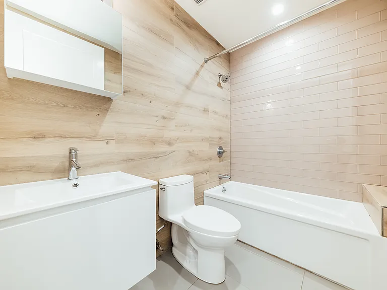 345 Eldert St #25 — Photo 6