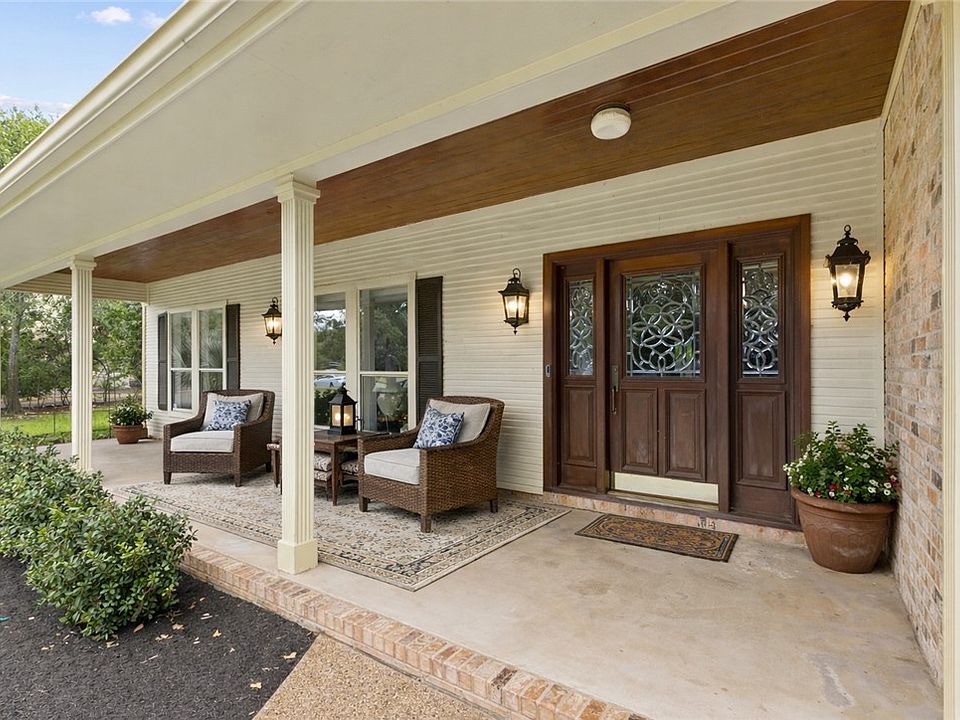 1st image of 2903 Camille Dr