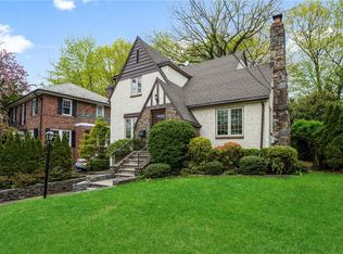 7 Nassau Rd, Larchmont, NY 10538