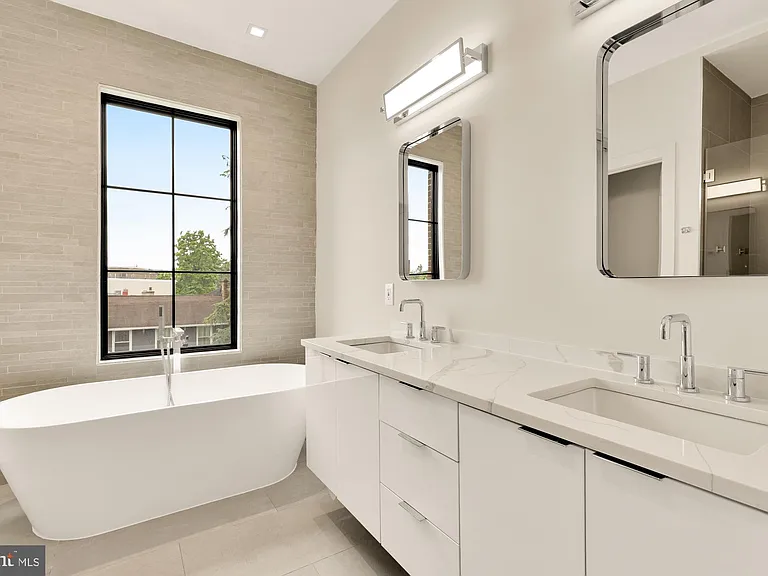 2100 4th St NE #2 — Photo 34