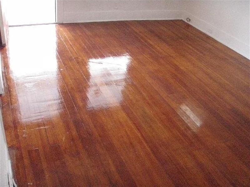 2nd image of 4667 Tesson St