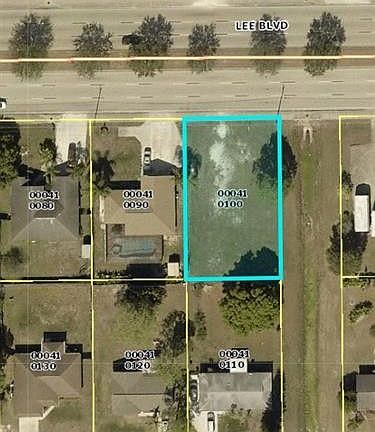 2nd image of 3913 Lee Blvd #4