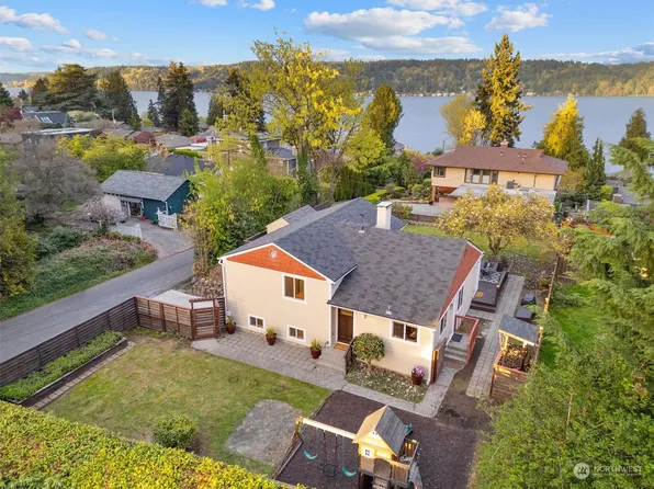 10510 Sand Point Way NE, Seattle, WA 98125
