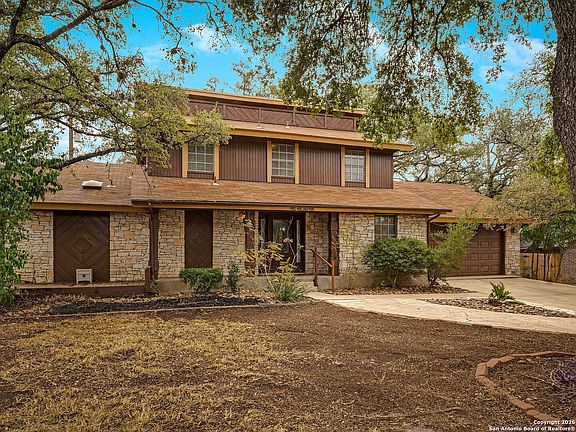 3rd image of 4426 Cypress Woods