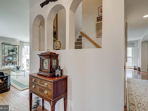 4th image of 1136 Starmount Ct