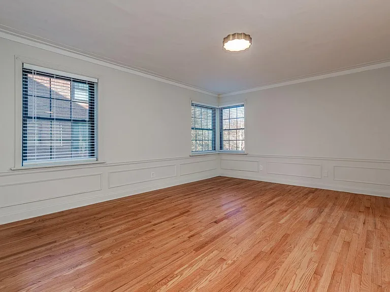 7570 Oxford Dr #1 — Photo 10