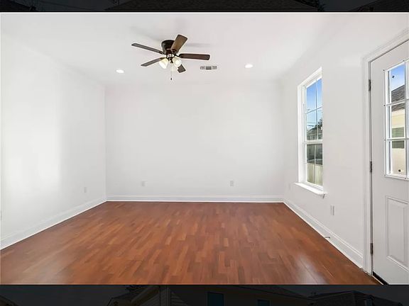 3rd image of 3500 Pakenham Dr