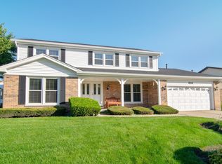 616 S Point Dr, Schaumburg, IL