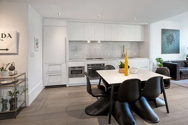 Rented by Compass | media 25