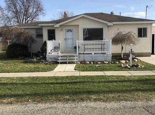235 W Mahoney St, Merrill, MI 48637