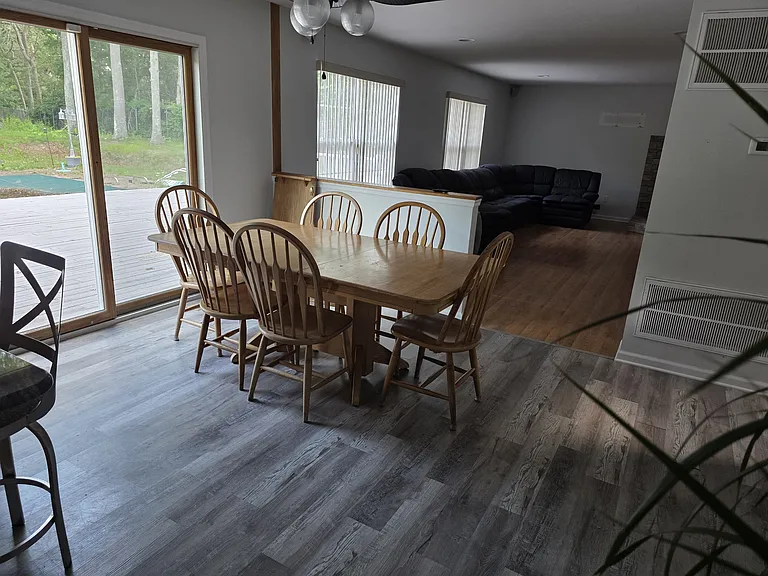 6 Merrick Rd — Photo 22