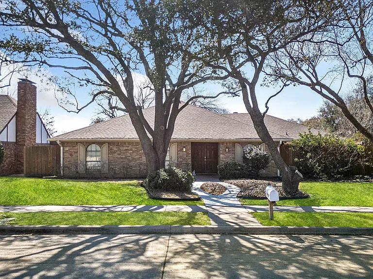 3804 Matterhorn Dr — Photo 1