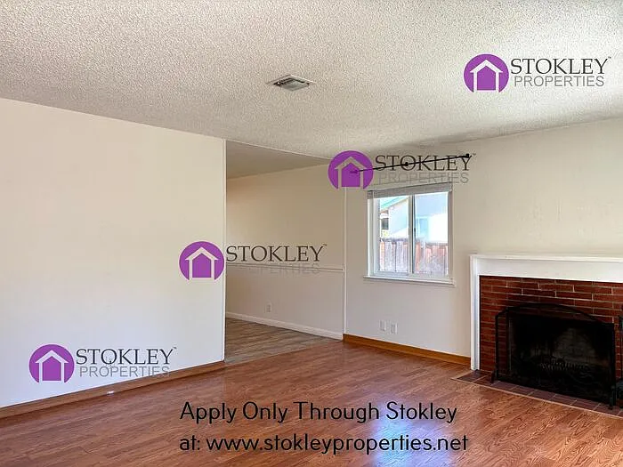 3 bed, 2.0 bath, 1128 sqft, $3,595 — Photo 2