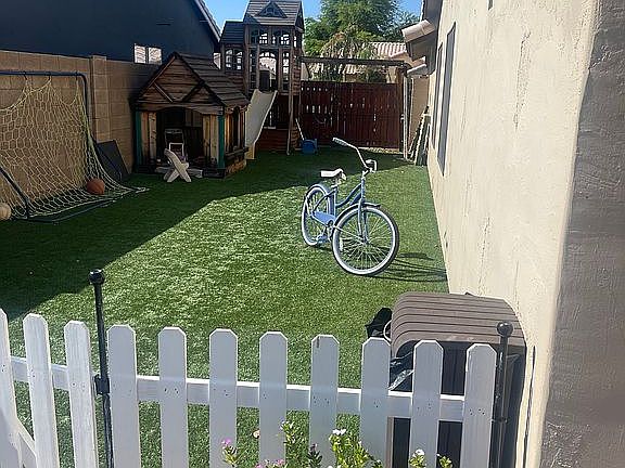 3rd image of 1416 W Villa Theresa Dr