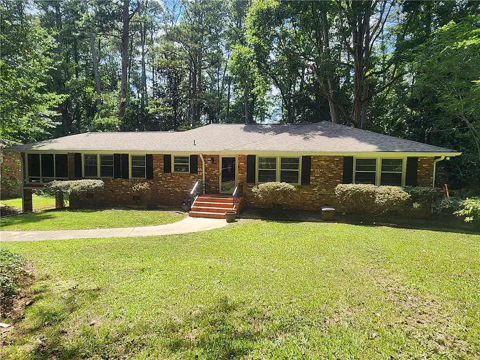 2348 Clairmont Rd NE