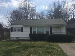 1024 Newbern Rd, Pulaski, VA 24301