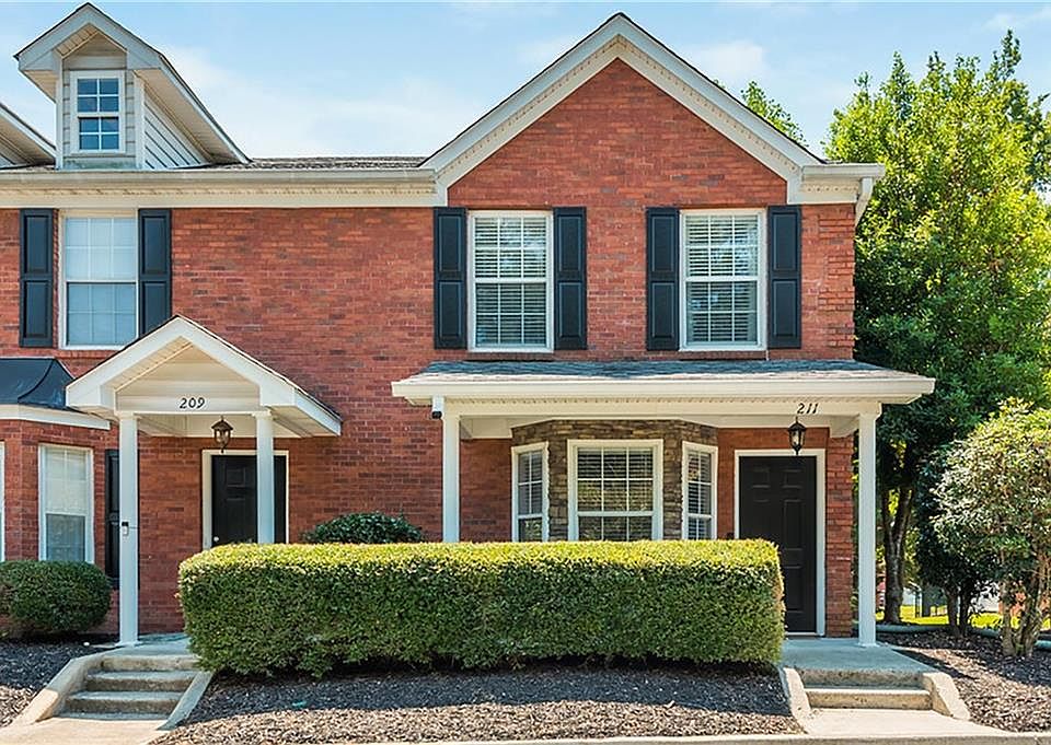 1st image of 211 Morris Ln