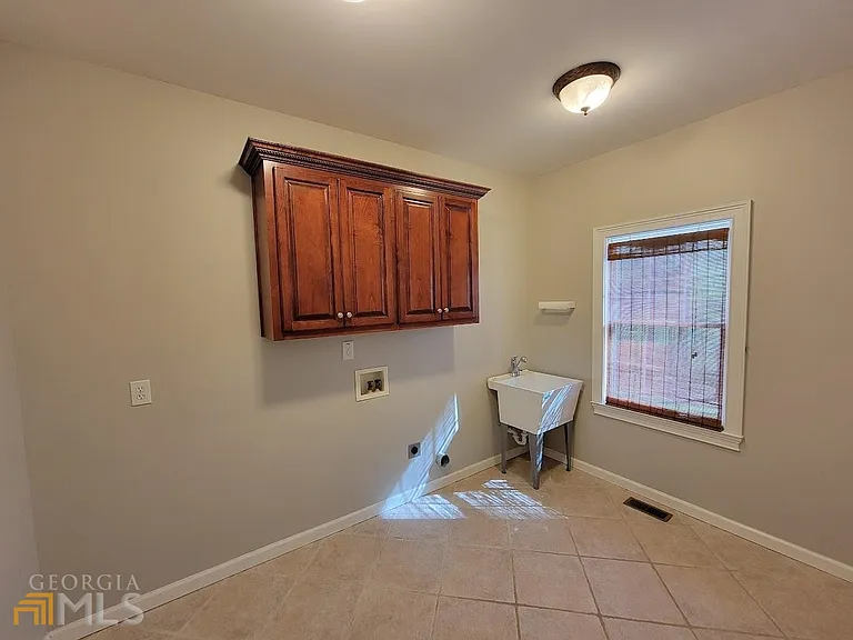 125 Farmington Dr — Photo 17