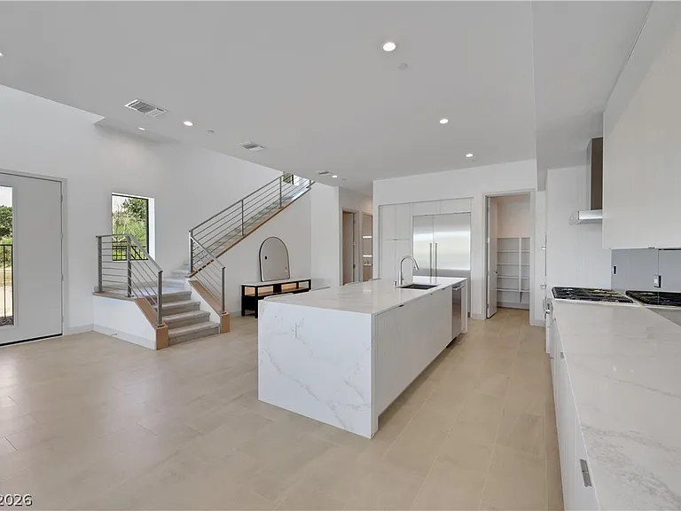 66 Lakefront Dr — Photo 13