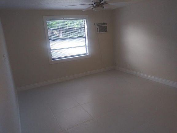 3rd image of 2319 NE Sunny Acres Way