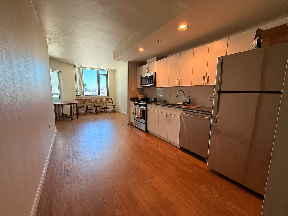 1st image of 1301 1st Ave APT 407