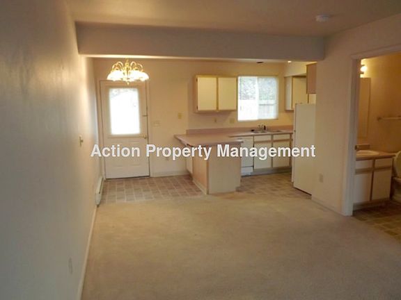 3rd image of 418 S Cherry St