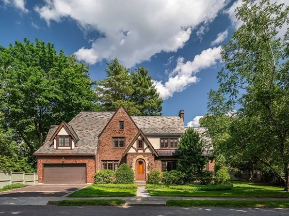 14 Homestead St, Newton, MA 02468