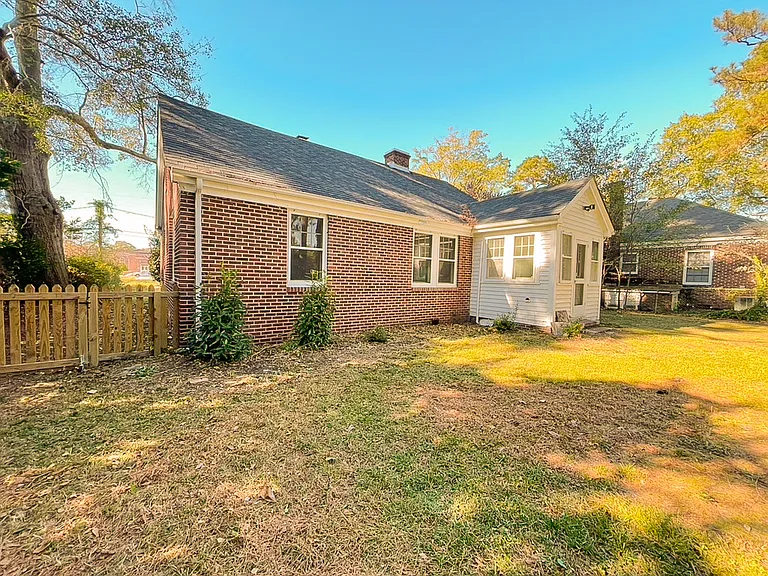 608 N Jackson St — Photo 21