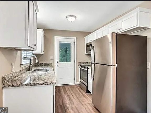 3rd image of 6263 Green Acres Dr SW