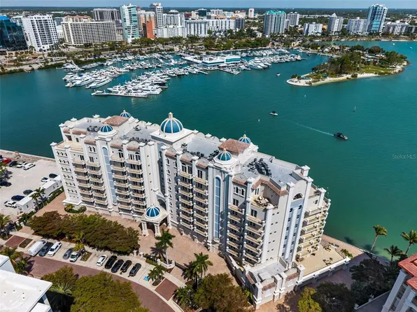 464 Golden Gate Point Unit 703, Sarasota, FL 34236
