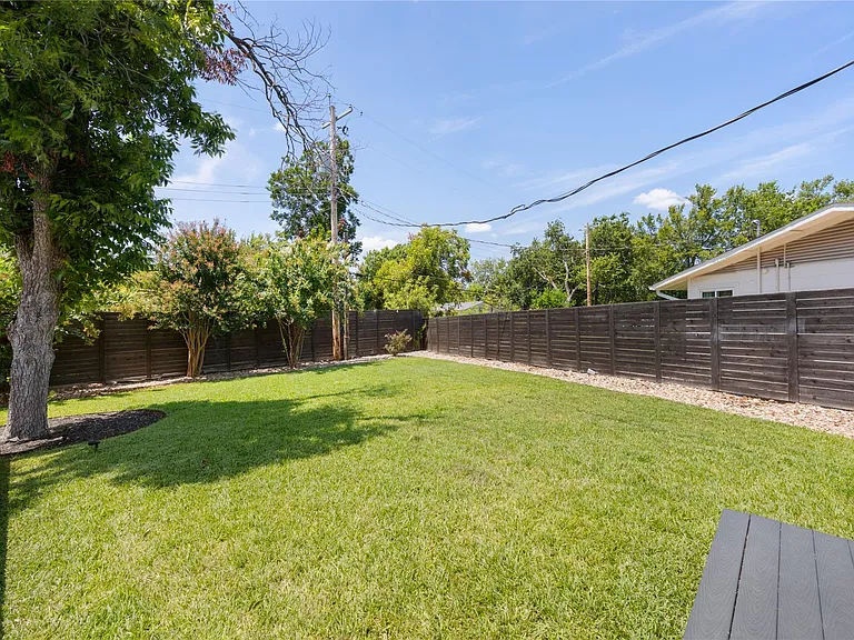 5004 Highland Ct — Photo 28