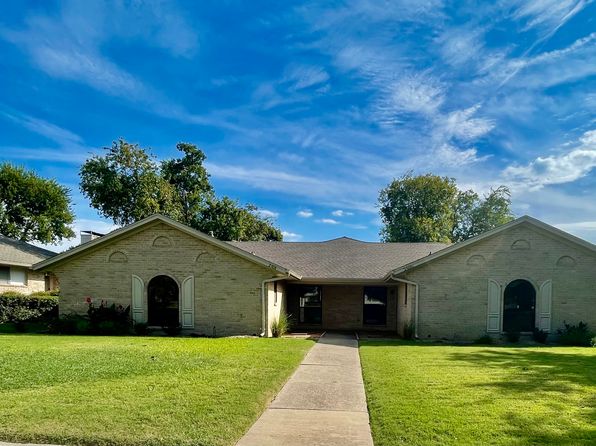 2804 Clear Springs Dr #2804
