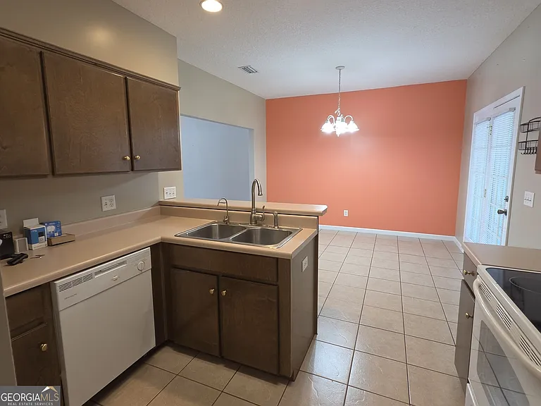 107 Magnolia Ct — Photo 14
