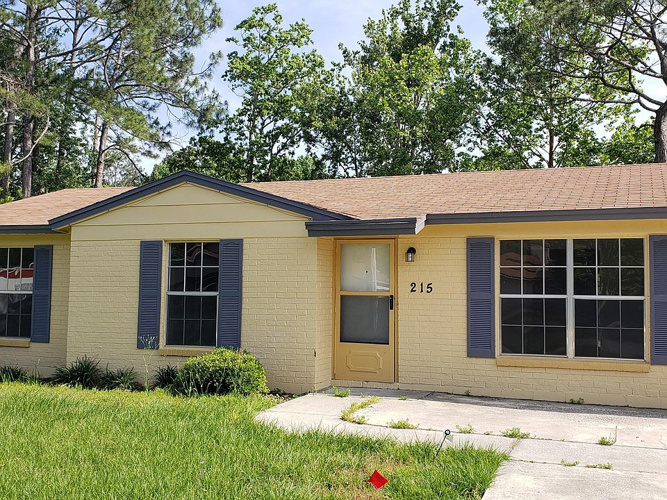 1st image of 215 Evergreen Ln