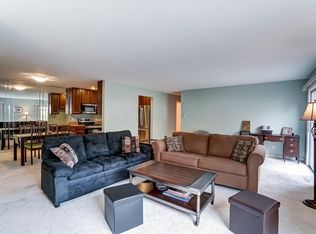 1557 Lafayette Dr APT A, Upper Arlington, OH 43220