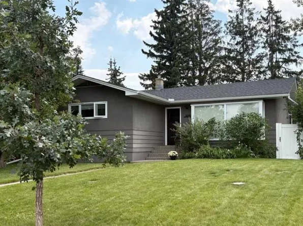 5327 N 17th Ave SW, Calgary, AB T3E 0E8