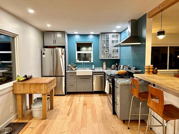 5th image of 373 Wightman St #1