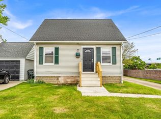 1506 Parker Dr, Mayfield Heights, OH 44124