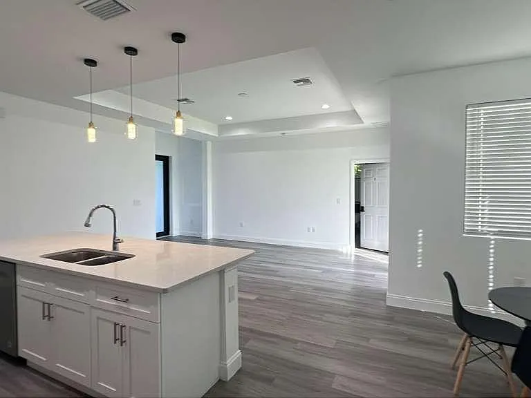 Harrison Dr — Photo 3