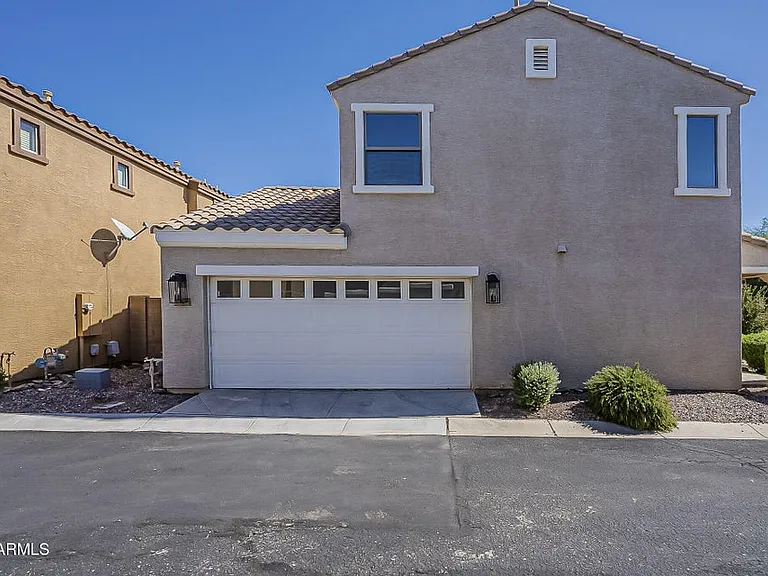 2862 E Megan St — Photo 35
