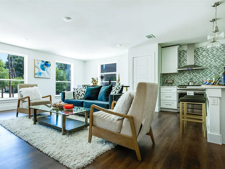 2011 Kirby St #103 — Photo 7