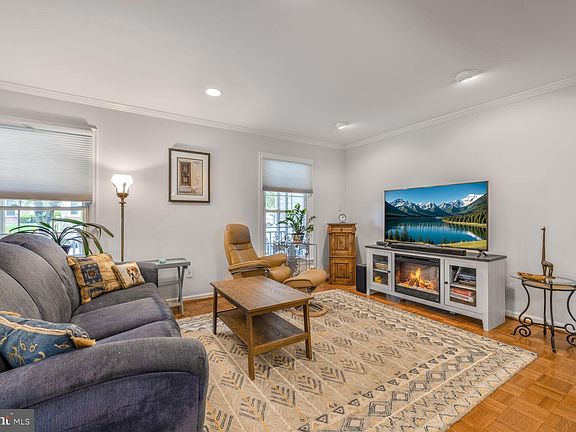 4th image of 11601 Pleasant Meadow Dr