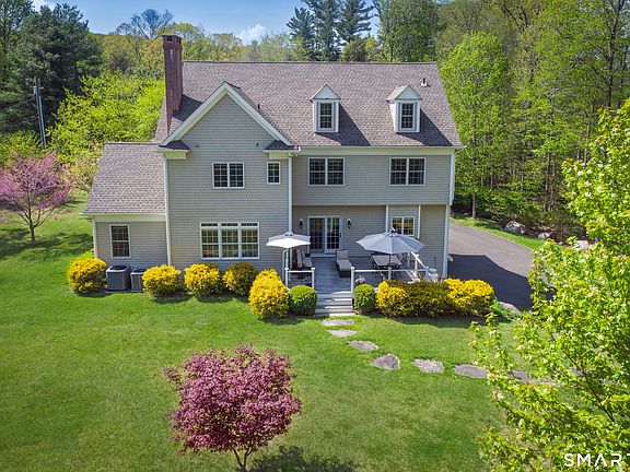 2nd image of 120 Limestone Road