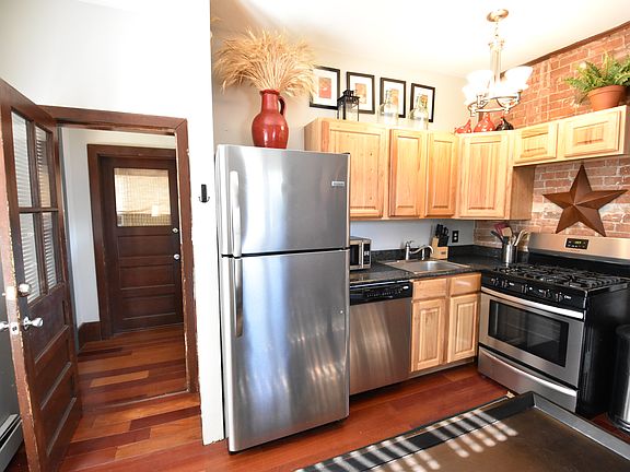 4th image of 1845 18th St #2B