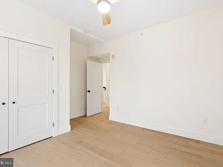 300 Kings Hwy E #C — Photo 20