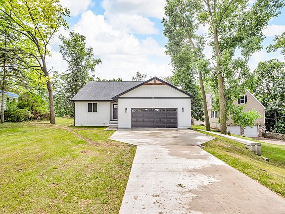 2nd image of 10781 Woodbrook Dr