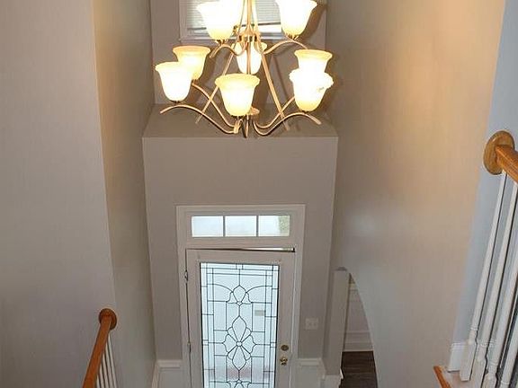 2nd image of 1607 Sweet Meadow Ln
